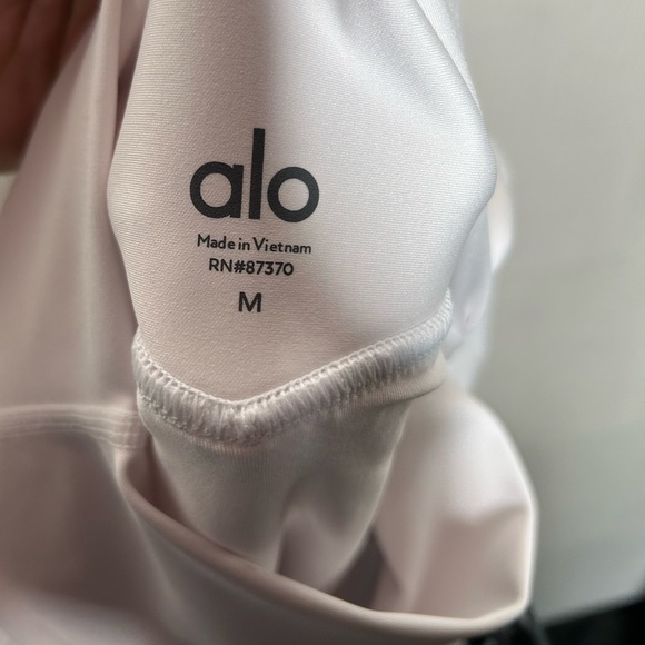 ALO Yoga White Pleated Tennis Mini Skirt - Picture 4 of 7